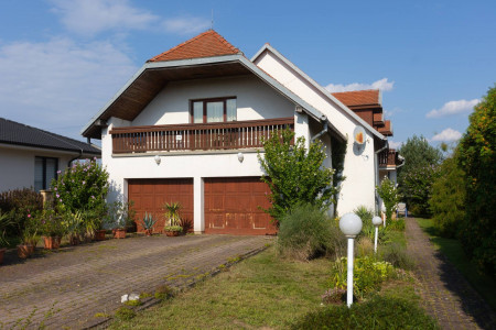 Lukratívny rodinný dom na predaj, Budimír, ZNÍŽENÁ CENA O 20.000 EUR !!! - 2