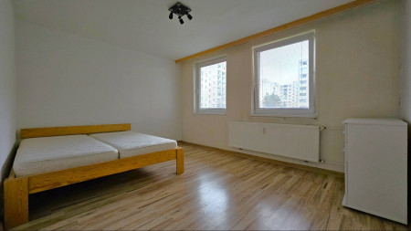3 izbový byt na PREDAJ, Humenné, ulica Košická - 5
